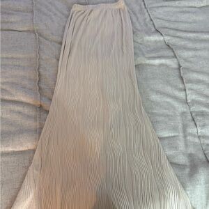 Pleated Wave-Textured Maxi Skirt in Cream
